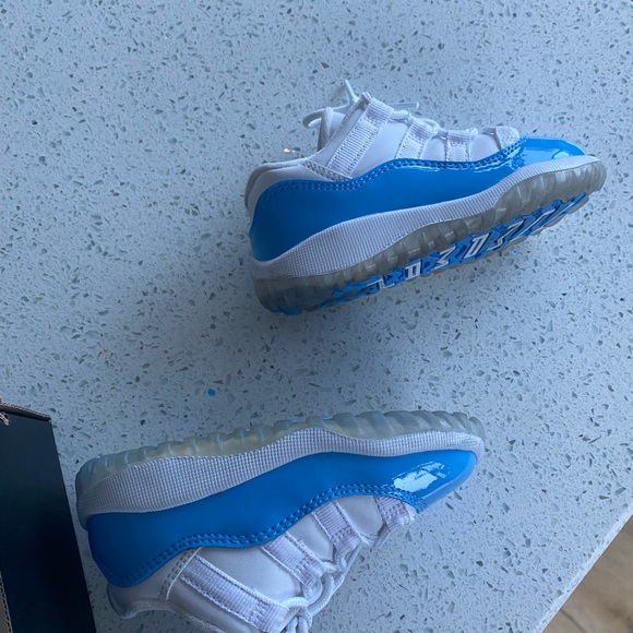 Beautiful Jordan retro 11 Los BT white baby blue kids 7c great condition - Picture 2 of 8